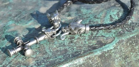 FENRIR, ISLANDSKÝ VLČÍ KŘÍŽ, KOŽENÉ BOLO