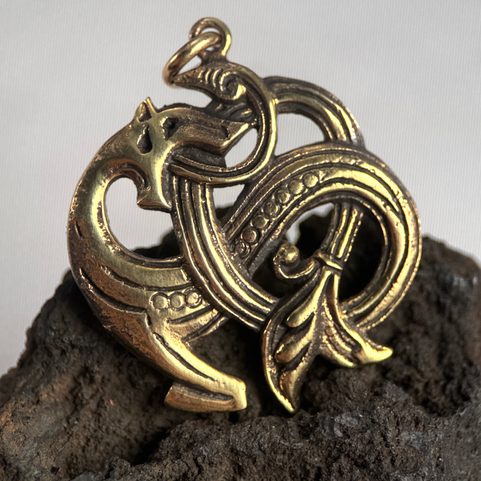 VIKINSKÝ MOŘSKÝ DRAK, BRONZOVÝ AMULET