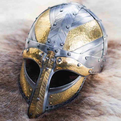 ARNGRIM, HONOSNÁ VIKINGSKÁ PŘILBA ZDOBENÁ MOSAZÍ