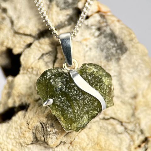 SRDCE, PŘÍVĚSEK - VLTAVÍN, STŘÍBRO 925/1000