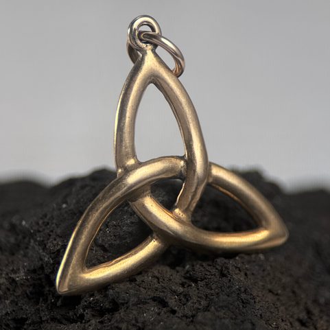 TRIQUETRA, KELTSKÝ PŘÍVĚŠEK, BRONZ
