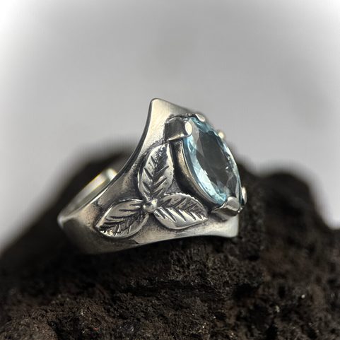 SHAMROCK, STŘÍBRNÝ PRSTEN, TOPAZ, AG 925
