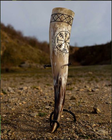 VEGVÍSIR, VIKINGSKÝ RYTÝ ROH NA PITÍ