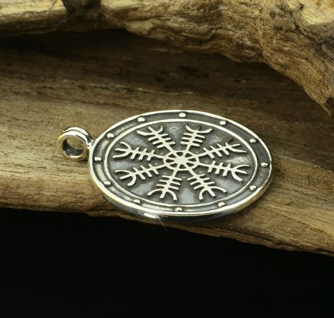 AEGISHJALMUR, ISLANDSKÁ MAGICKÁ RUNA, STŘÍBRNÝ PŘÍVĚSEK, AG 925