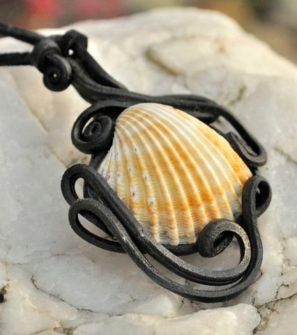 MOŘSKÝ AMULET, MUŠLE