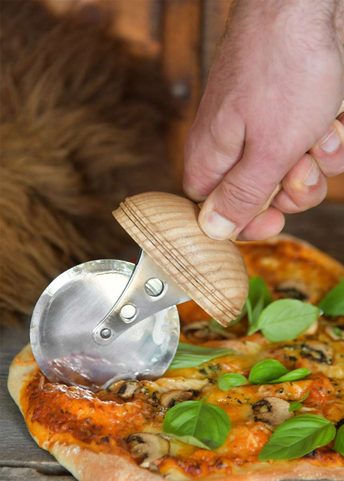 ROULETTE À PIZZA EN FORME DE GLAIVE ROMAIN