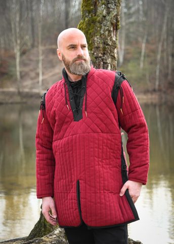 PROŠÍVANÝ DOUBLET - STŘEDOVĚKÁ PROŠÍVANICE