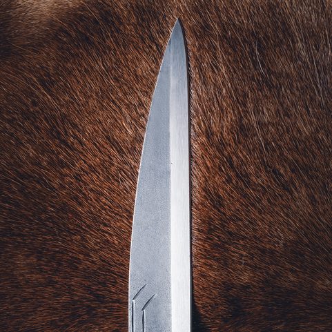 ZDOBENÝ SAX S TRIQUETROU KOVANÝ