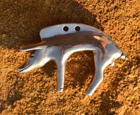 KELTSKÝ KANEC, JOEUVRES, GALIE, BRONZOVÝ AMULET
