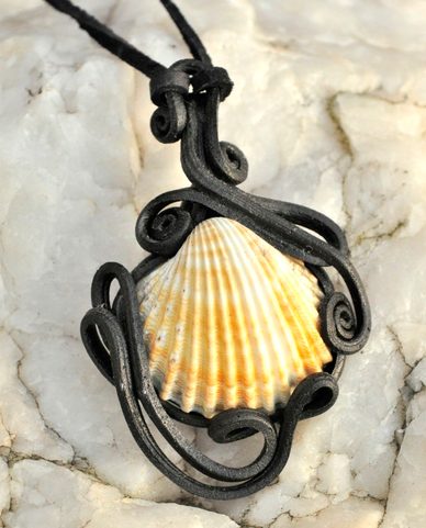 MOŘSKÝ AMULET, MUŠLE