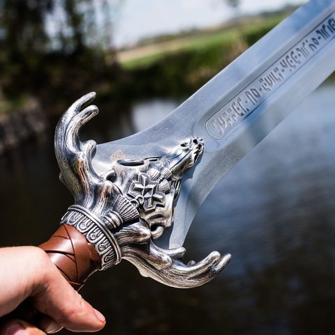 BARBAR CONAN, CONAN THE BARBARIAN, MEČ