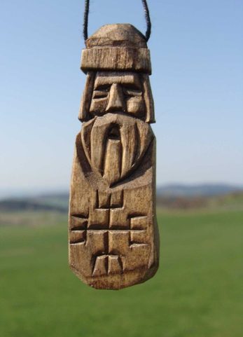 SLOVANSKÝ IDOLEK, SLOVANSKÝ KŘÍŽ