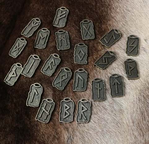 RUNY AMULETY - FUTHARK, SADA, ZINEK - STAROMOSAZ