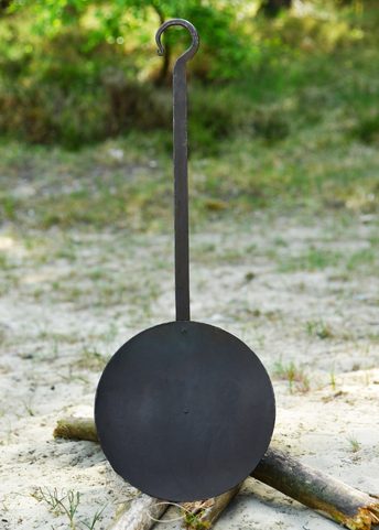 VIKINSKÁ PÁNEV S DLOUHOU RUKOJETÍ