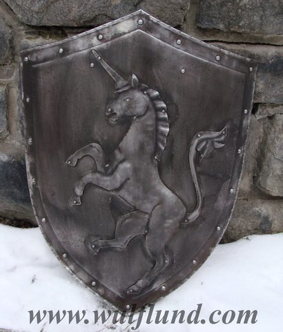 JEDNOROŽEC, ZDOBENÝ DEKORAČNÍ ŠTÍT
