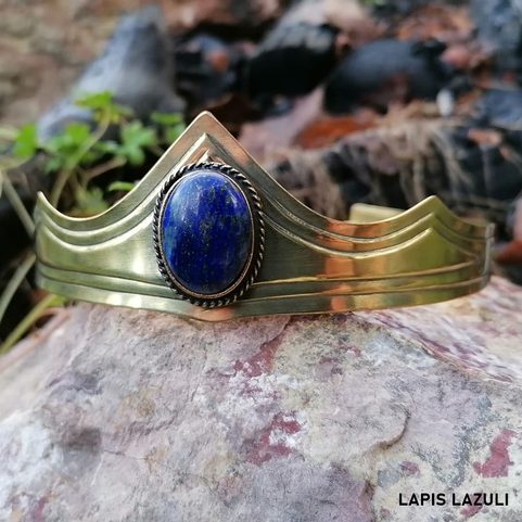 GRACIA - GOTICKÁ KORUNKA, MOSAZ, SODALIT NEBO LAPIS, 1 KÁMEN