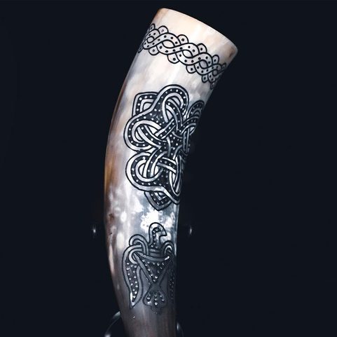 VRÁNA, GNĚZDOVO, VIKINGSKÝ RYTÝ ROH - 0,4 L KONCOVKA SHETLANDY