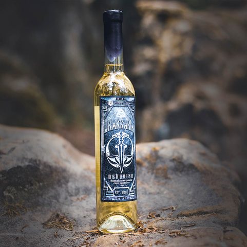 DUBOVÁ MEDOVINA ZRAJÍCÍ V SUDECH 500 ML