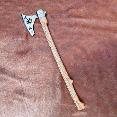 ITALIAN RENAISSANCE AXE, 15TH CENTURY