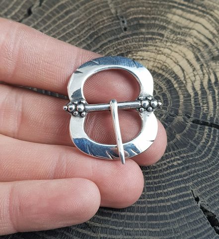 STŘEDOVĚKÁ STŘÍBRNÁ SPONA NA ŘEMENY, AG 925