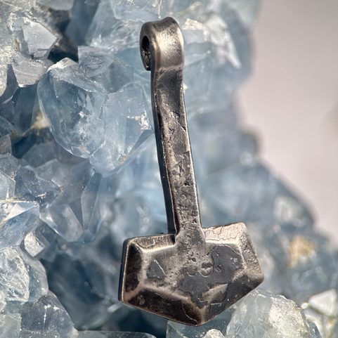 HELVEGEN - KOVANÉ THOROVO KLADIVO, AMULET