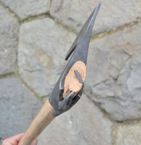 KOVANÁ SEKERA - BRADATICE, PŘESNÁ REPLIKA, KYJEVSKÁ RUS