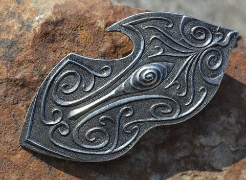 FANTASY ŠTÍT, PŘÍVEŠEK A BROŽ ZÁROVEŇ