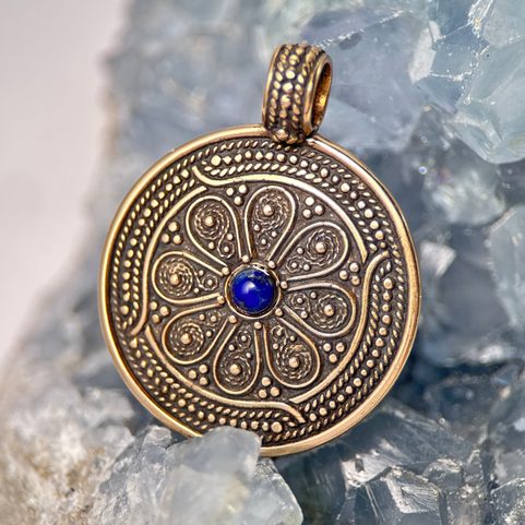 VESNA, SLOVANSKÝ ŠPERK, BRONZ LAPIS LAZULI
