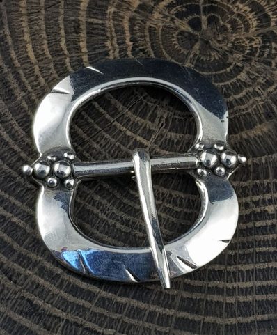 STŘEDOVĚKÁ STŘÍBRNÁ SPONA NA ŘEMENY, AG 925