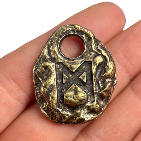 MANNAZ - RUNOVÝ AMULET, ZINEK STAROMOSAZ