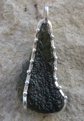 CALLISTO, STŘÍBRNÝ PŘÍVĚSEK S VLTAVÍNEM, AG 925