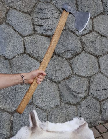 ULFR, VIKINSKÁ SEKERA