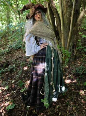 PRAVÁ ČESKÁ JEŽIBABA KOSTÝM - PŮJČOVNA KOSTÝMŮ