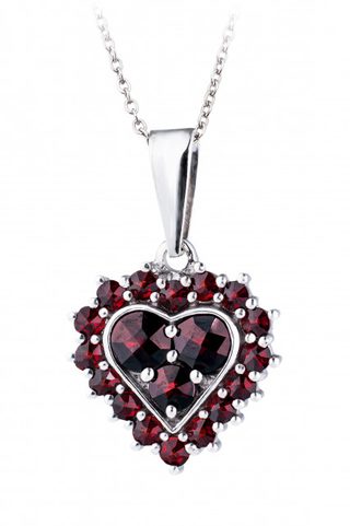 SRDCE, PŘÍVĚSEK, GRANÁT, STŘÍBRO 925/1000