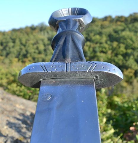 VIKINGSKÝ MEČ S PRSTENCOVOU HLAVICÍ
