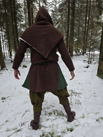 VIKINGSKÁ KÁPĚ, PODŠITÁ, VLNA A LEN
