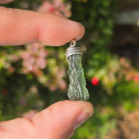 OBERUS, SILVER PENDANT WITH CZECH MOLDAVITE AG 925