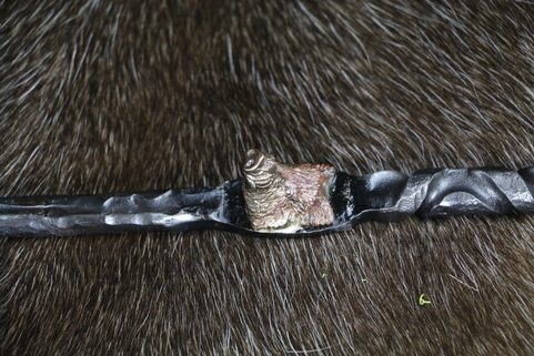 MYSLIVECKÁ LŽÍCE NA BOTY, KOVANÁ, TORZÍROVANÁ