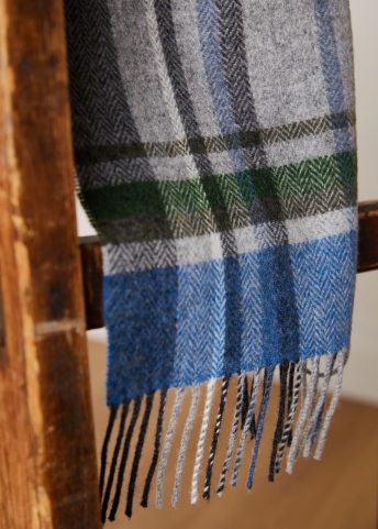 ŠÁLA IRSKÁ, FOXFORD BLUE AND GREY LAMBSWOOL SCARF