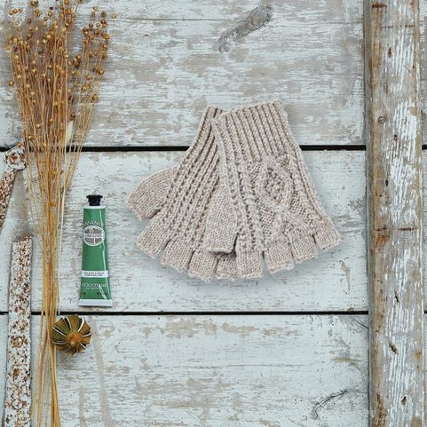 IRISH WOOL ARAN FINGERLESS GLOVES, CREAM