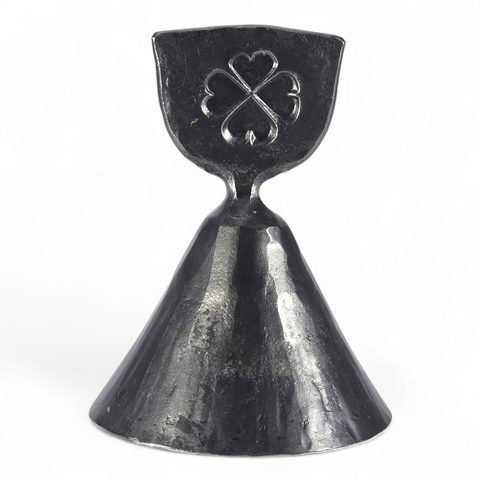 KOVANÝ ZVONEK, ČTYŘLÍSTEK