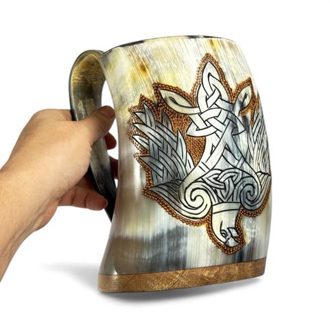 SOKOL, VIKINGSKÝ POHÁR Z ROHOVINY