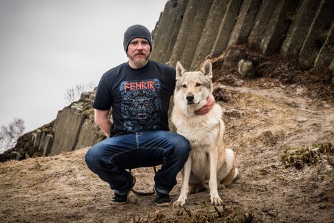 FENRIR ON THE HUNT - ČERVENÉ, PÁNSKÉ TRIČKO