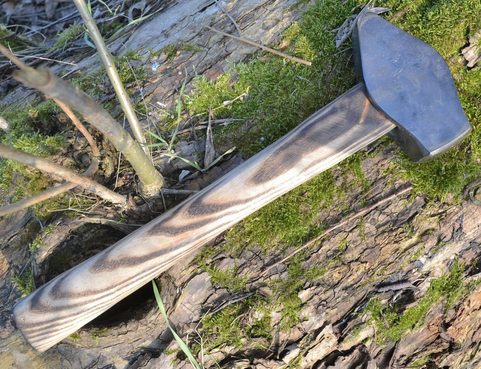 KOVÁŘSKÉ KLADIVO, MODEL HOLI 4