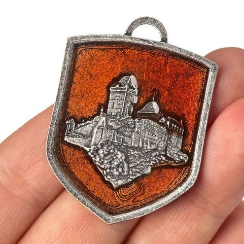 HRAD KARLŠTEJN, STŘEDOVĚKÝ ERB VE ŠTÍTU, ZINEK, SMALT