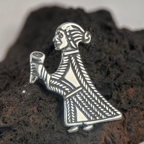 VALKÝRA S ROHEM - STŘÍBRNÝ PŘÍVĚSEK, AG 925