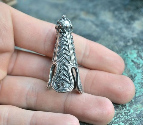 VIKINSKÁ STŘÍBRNÁ KONCOVKA NA ČEPICI, BIRKA, AG 925, 23 G