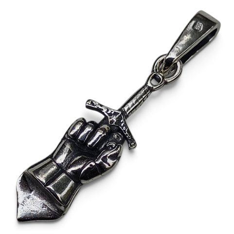 SILVER PENDANT, KNIGHT’S GAUNTLET AG 925
