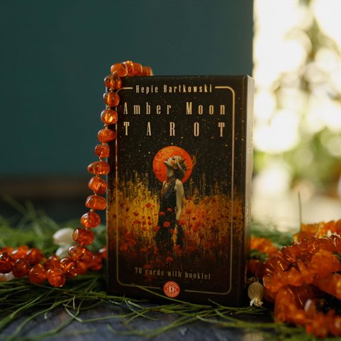 AMBER MOON TAROT, TAROTOVÉ KARTY