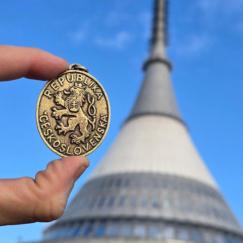 ČESKOSLOVENSKÝ HRANIČNÍ SLOUP, PŘÍVĚSEK, STAROMOSAZ